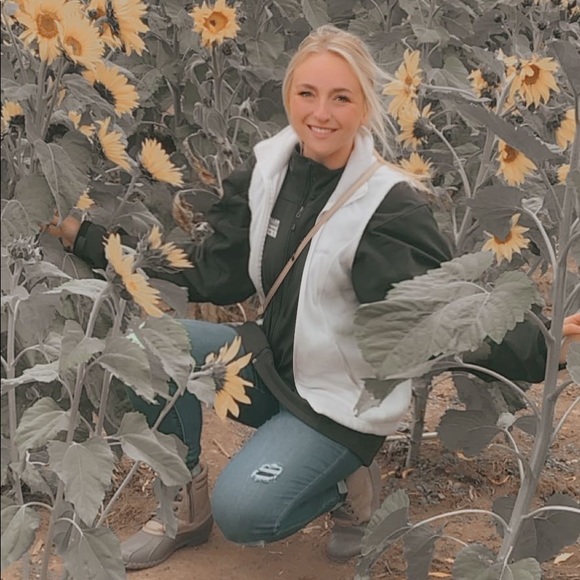 Meet your Posher, Callista - Picture 2 of 4